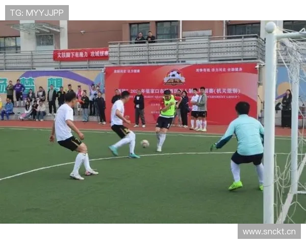 燃情绿茵瞬间记录赛场精彩展现足球激情与技术魅力